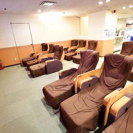 Capsule Hotel Asahi Plaza Shinsaibashi Oszaka Kültér fotó