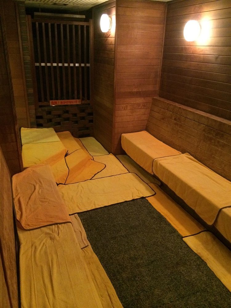 Capsule Hotel Asahi Plaza Shinsaibashi Oszaka Kültér fotó
