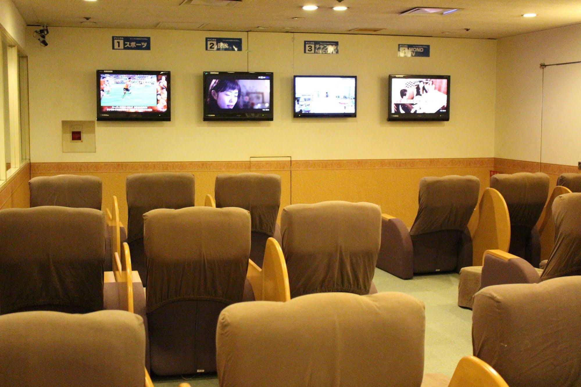 Capsule Hotel Asahi Plaza Shinsaibashi Oszaka Kültér fotó