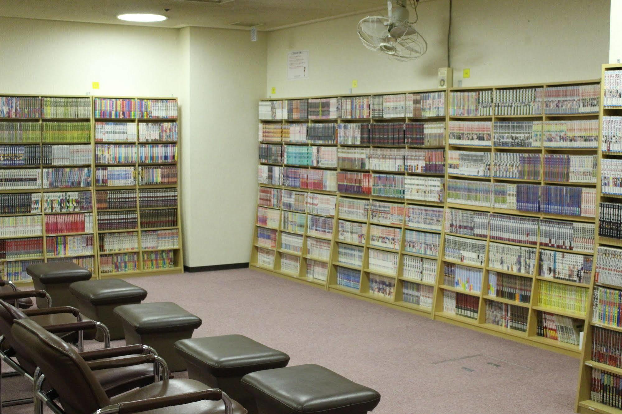 Capsule Hotel Asahi Plaza Shinsaibashi Oszaka Kültér fotó