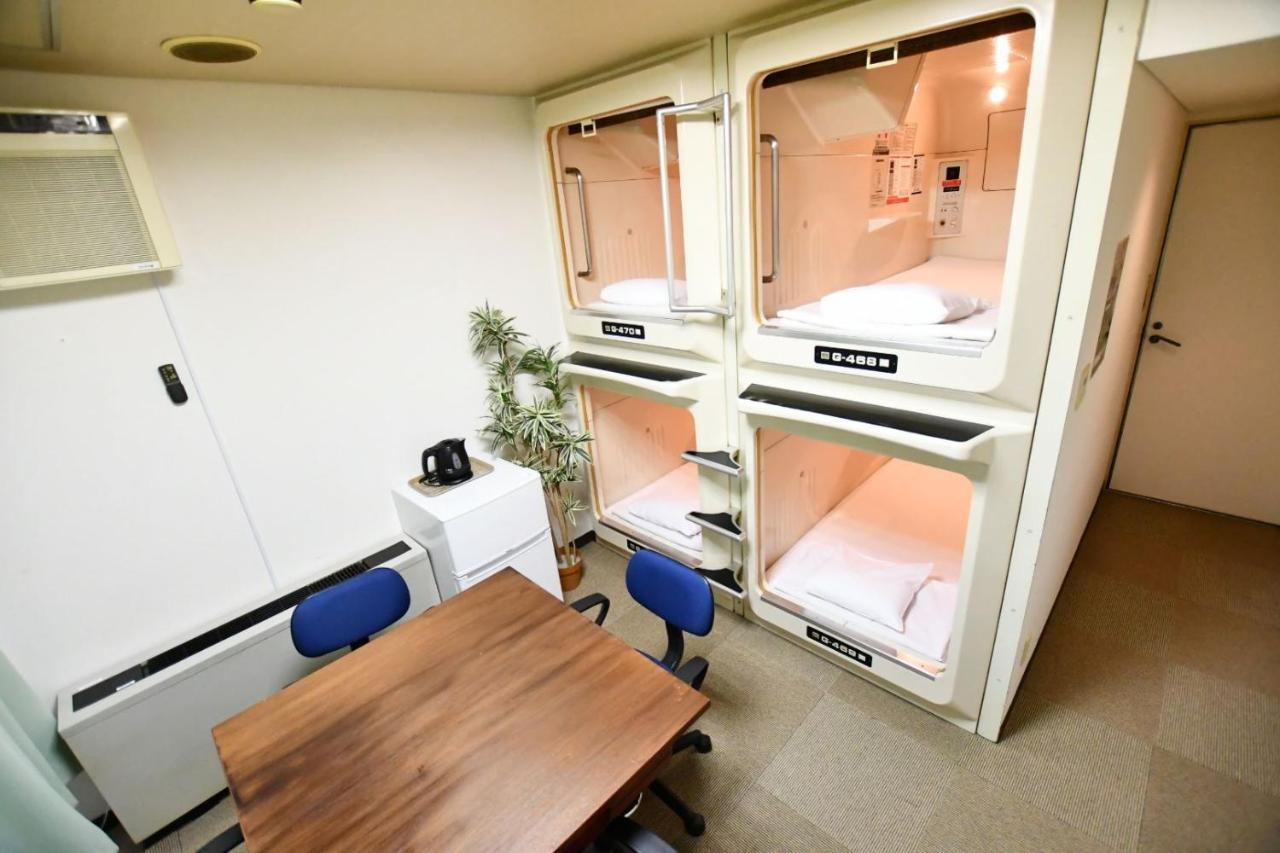Capsule Hotel Asahi Plaza Shinsaibashi Oszaka Kültér fotó